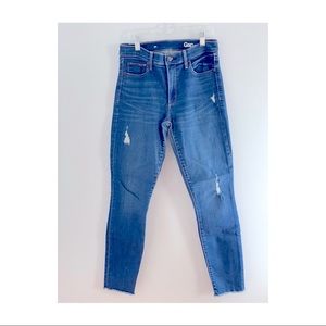 Gap bottom frayed, skinny ankle jeans - Great Condition
